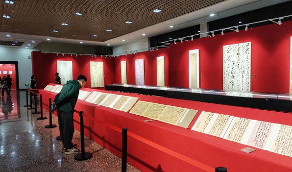 全国第十三届书法篆刻展览(山西展区)在太原开幕-新华网