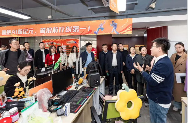 吕梁干部教育培训亮“新招儿”(图2)