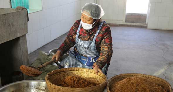 【行进中国 精彩故事】晋城：太行深山飘出谷柿醋香