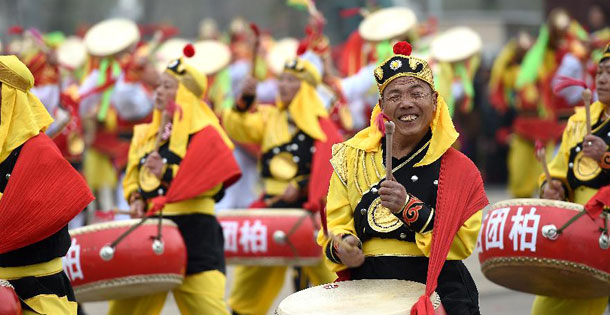 山西临汾举办锣鼓大赛