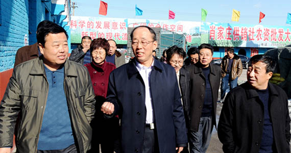 王志强代市长在肖家庄镇调研
