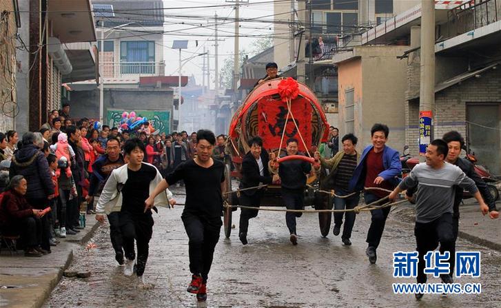 傳承千年跑鼓車