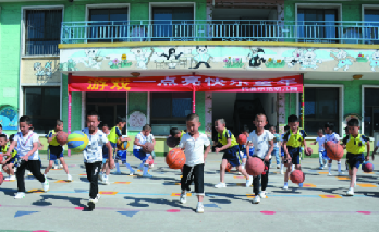 代县第一示范幼儿园举行庆“六一”亲子活动