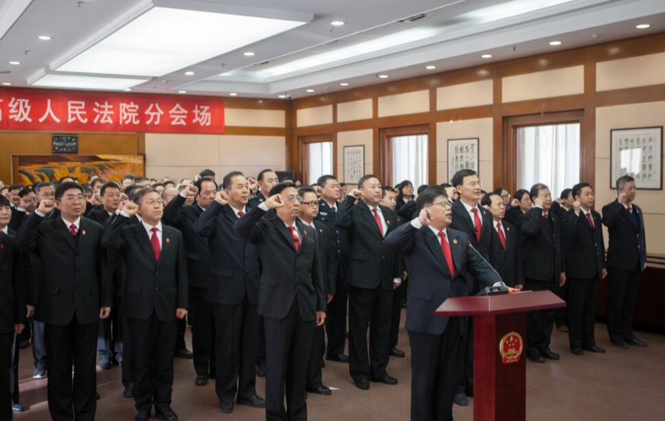法院推進司法公開的意義或者價值是多重的。