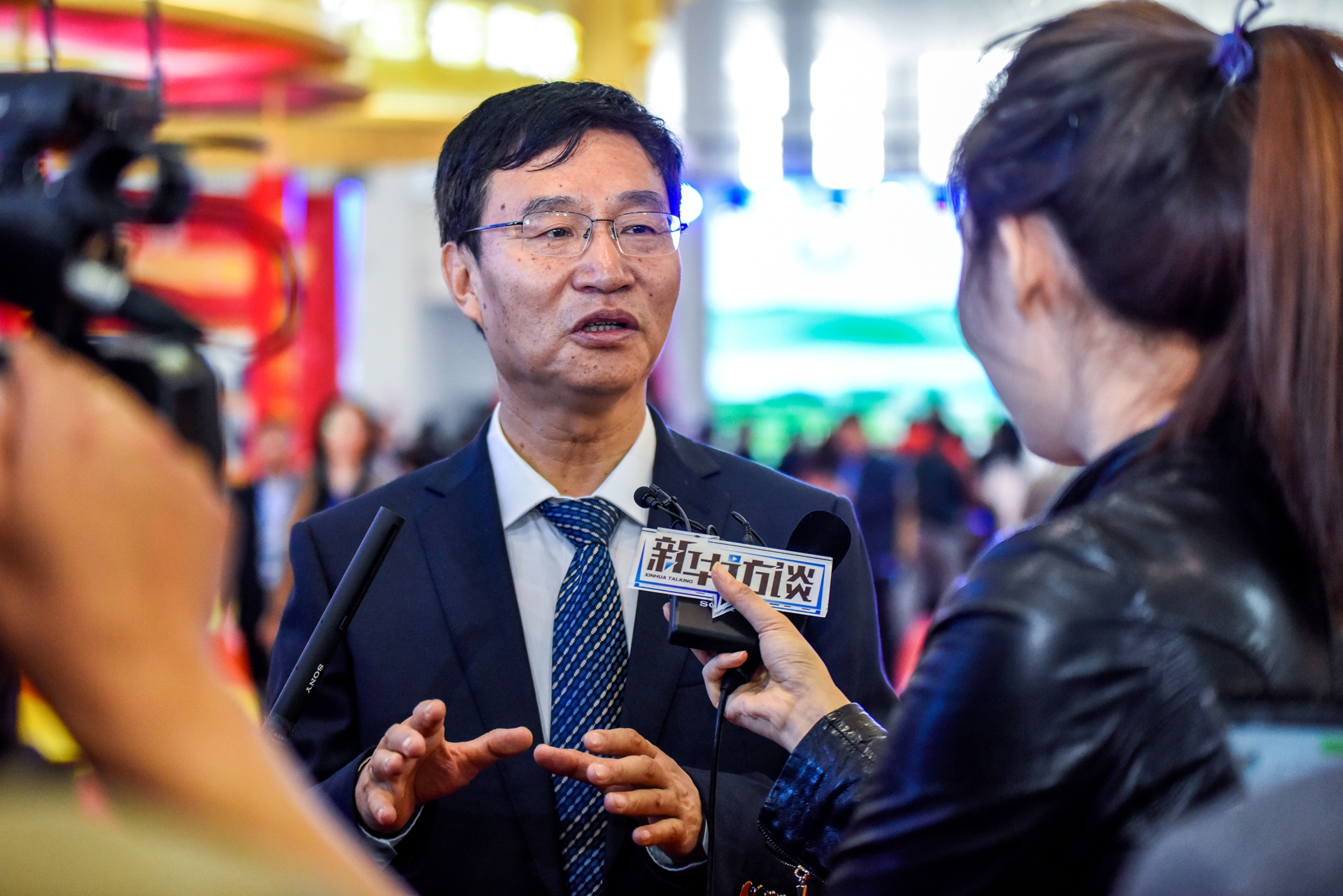 做大吕梁三大特色品牌、做好“五大重点”工作以及“四件实事”等。