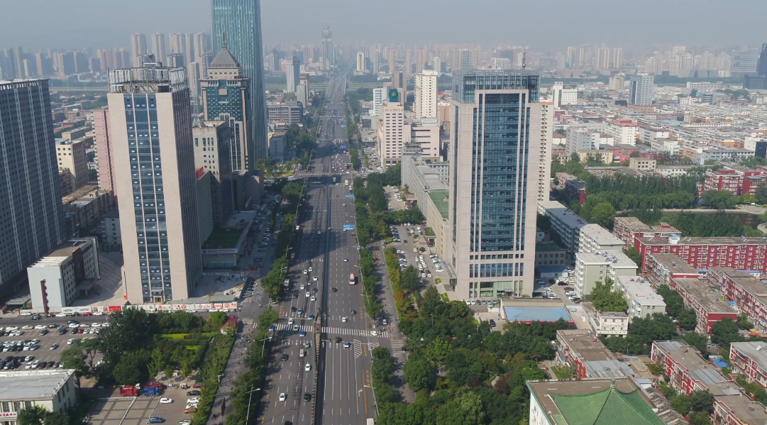 迎泽区正努力从“商”“文”“旅”的角度，在多领域、多产业、多业态形成区域经济新的竞争力和影响力，实现全区经济高质量发展，可持续发展。