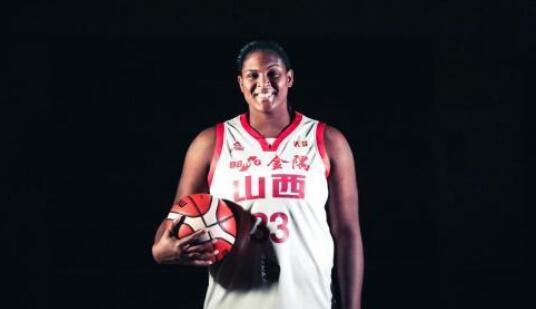 山西女篮签约前WNBA篮板王考特尼·帕瑞斯