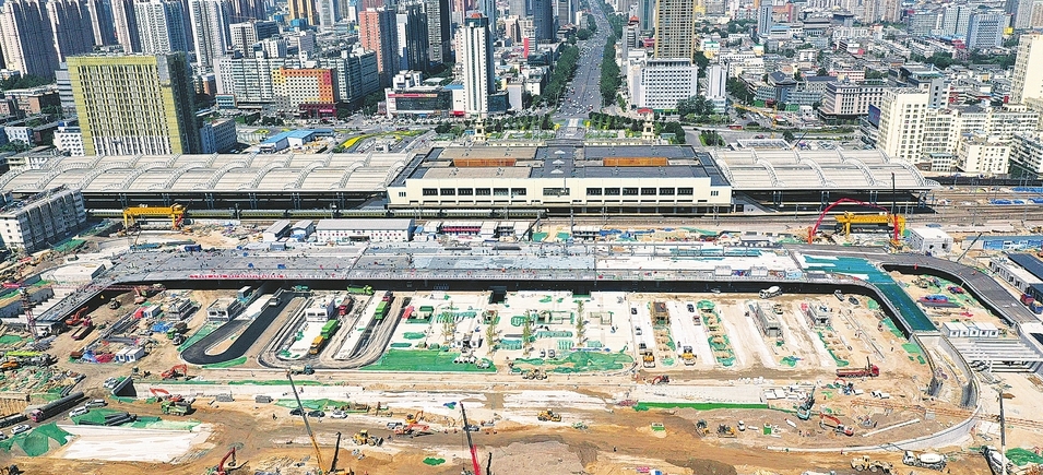 太原站东广场建设正酣