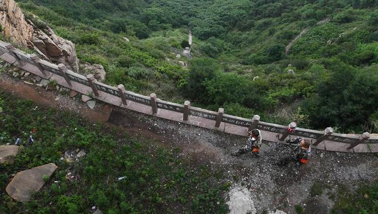 发鸠山上的34年守护
