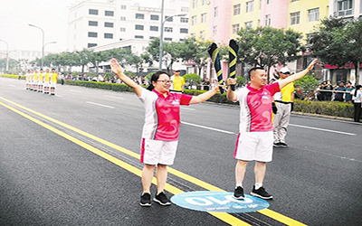 二青会实体火炬在五台定襄传递