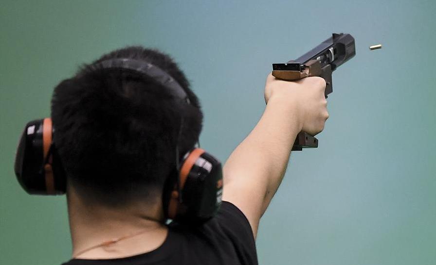 射击——体校甲组男子25米手枪速射个人决赛：刘杨攀夺冠