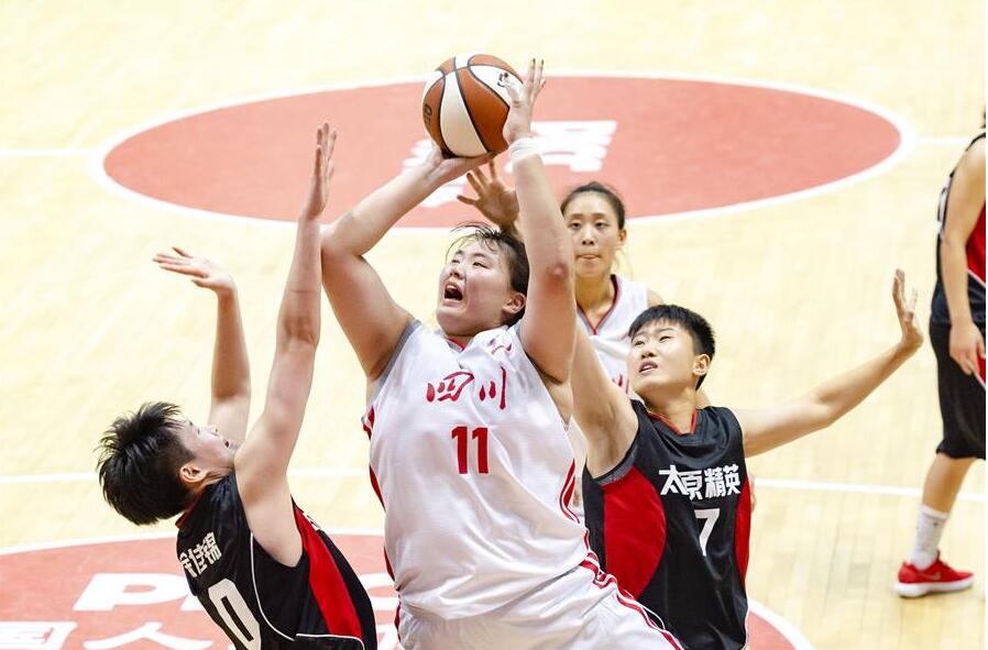 二青会篮球赛:U18女篮俱乐部组山东西王、四川金强三连胜
