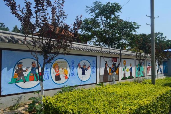 运城市临猗县绘制“文化墙” 打造社区宣传亮点