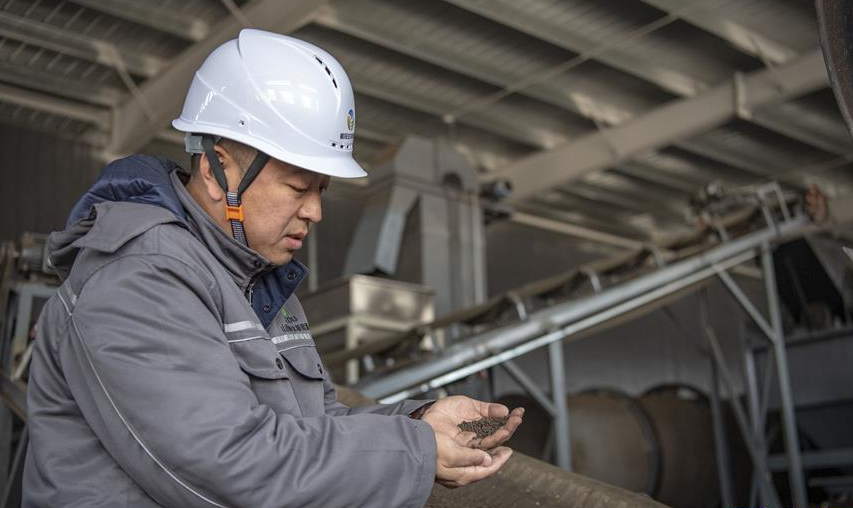 山西原平：秸秆高效利用 化解污染难题