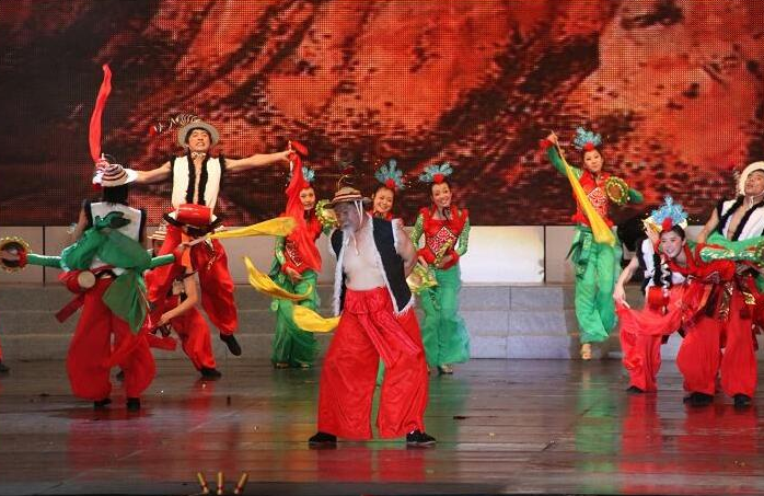 国家级非遗&ldquo;原平凤秧歌&rdquo;滹沱河畔获新生