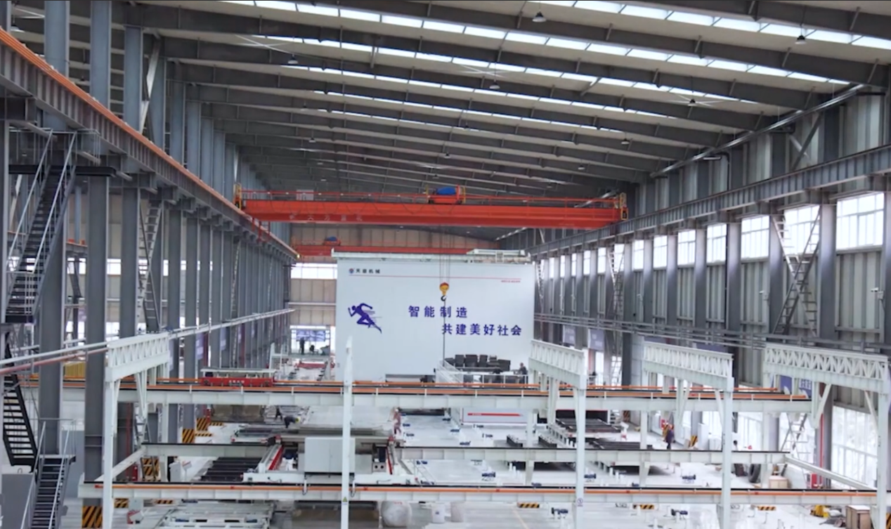 “三新”向高端化、规模化、产业化方向迈进，助推“五大”产业提速增效。