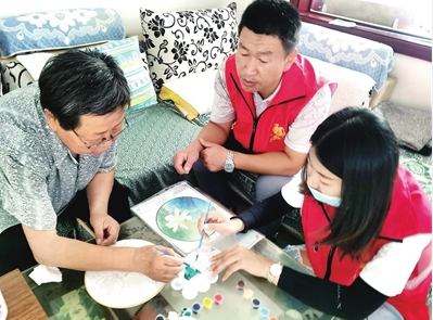 情暖空巢老人 太原晋源区开展“敲门行动”