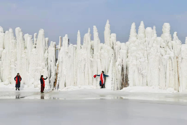 冰瀑琼花开!大同新添冰雪游玩打卡地