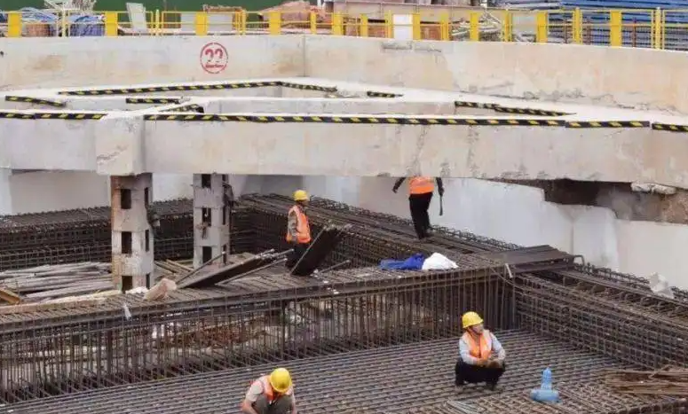 太原地铁1号线建设北路南站主体结构封顶