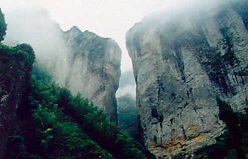 巾岩濑雨