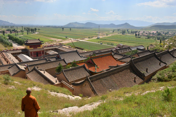 朝阳古寺鸟瞰图