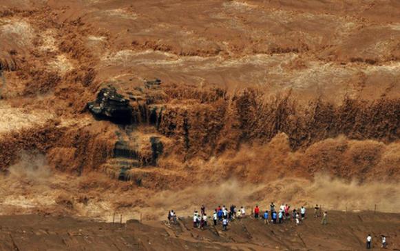 黄河壶口瀑布洪水过后开放